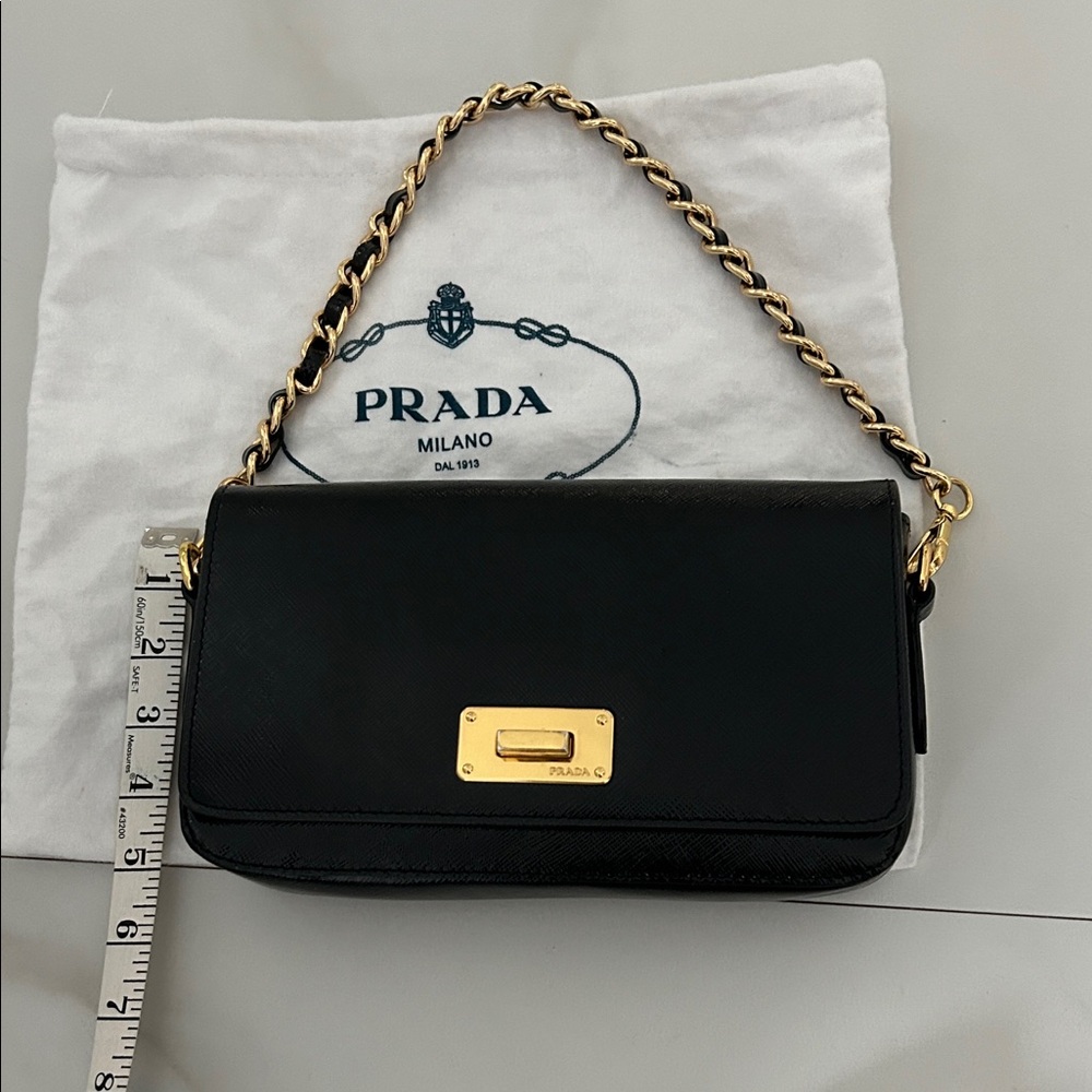 Prada Black Leather Shoulder Bag with Gold Chain. Evening bag - Picture 2 of 8